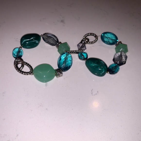 Bracelets - Picture 8 of 14